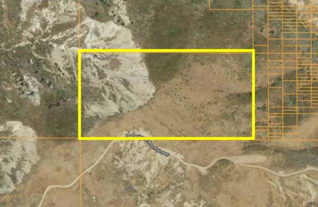 7003 Loma Verde Mountainway, Castaic CA: https://media.crmls.org/mediaz/212549f9-e8ec-4adc-89e6-a3db402a0741.jpg