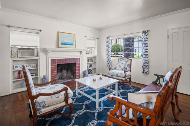 1506 5Th St, Coronado CA: https://media.crmls.org/mediaz/21263ea5-a7f8-44b0-8874-69f1e5921cc1.jpg