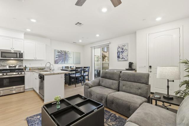 24120 Dolcetto Ave, Murrieta CA: https://media.crmls.org/mediaz/2126693e-c8b6-47c9-b72a-d13aac5c0d3c.jpg