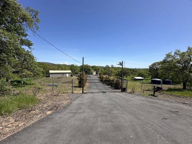 3570 Stagecoach Road, Copperopolis CA: https://media.crmls.org/mediaz/2126712e-ce96-4c1c-8696-8af49e159f29.jpg
