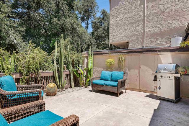 23606 Country Villa Rd, Ramona CA: https://media.crmls.org/mediaz/21272219-c672-414a-89c0-61d85824a896.jpg