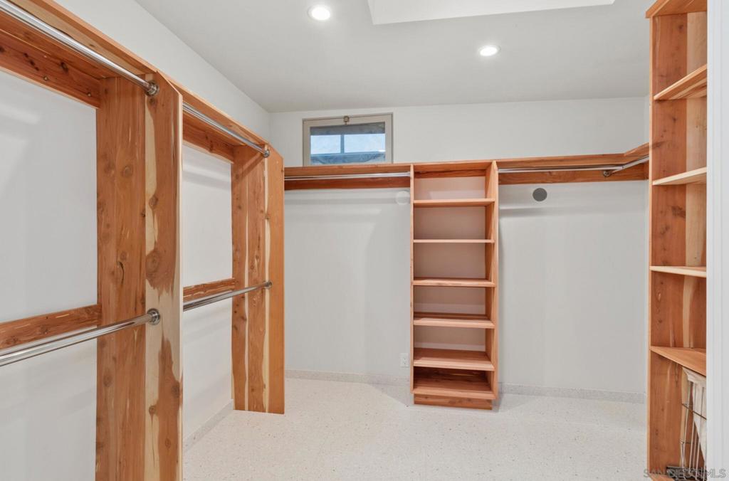 MLS #250030697SD img 10