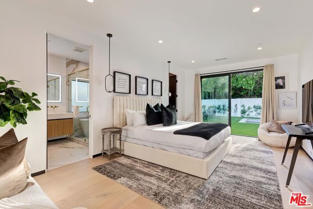 5437 Noble Avenue, Sherman Oaks CA: https://media.crmls.org/mediaz/212785fa-ac1d-4db8-b7ad-3a4b1271bcb6.jpg