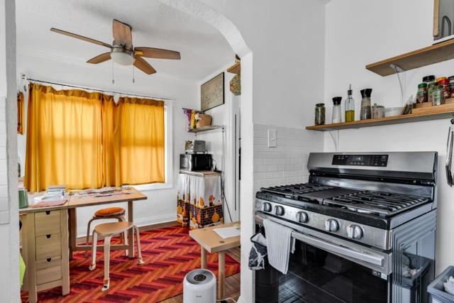 852 58th Street, Oakland CA: https://media.crmls.org/mediaz/2127e2c4-9f94-4407-bbdf-7de2d5114521.jpg