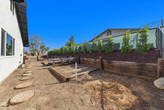 Detail Gallery Image 31 of 36 For 8167 Bridal Path Cir, Jurupa Valley,  CA 92509 - 4 Beds | 2 Baths