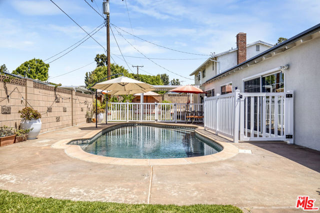 2735 Beth Place, Simi Valley CA: https://media.crmls.org/mediaz/2128b7fe-9bbe-493e-9d8e-82826893fa05.jpg