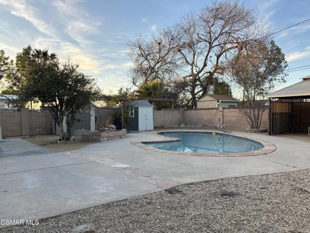 1535 Wallace Street, Simi Valley CA: https://media.crmls.org/mediaz/21295079-bf83-4651-80b3-e2a1e98a86d6.jpg