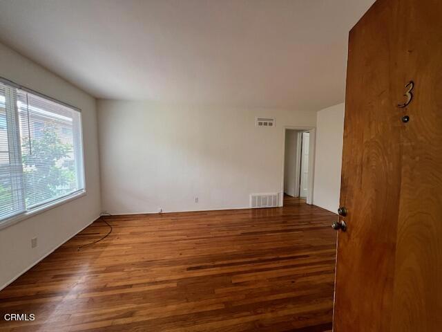 Detail Gallery Image 3 of 11 For 1010 Poli St #3,  Ventura,  CA 93001 - 1 Beds | 1 Baths