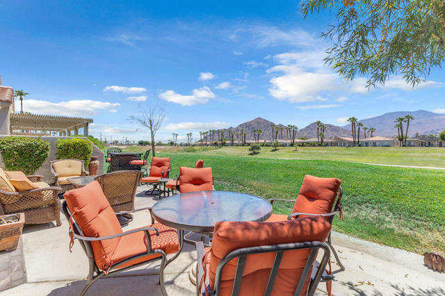 78079 Calle Norte, La Quinta CA: https://media.crmls.org/mediaz/2129fe2b-e1d9-4b60-86f5-9ac391051a78.jpg