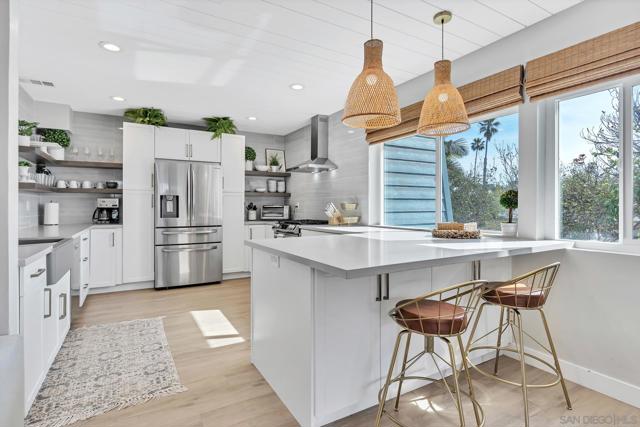 50 Montego Ct, Coronado CA: https://media.crmls.org/mediaz/212a0bb3-a201-4c72-9842-9090ad79e770.jpg