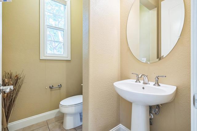 3463 Rimini Ln, Dublin CA: https://media.crmls.org/mediaz/212a3b6d-d385-477f-8bac-bbb0962318ca.jpg