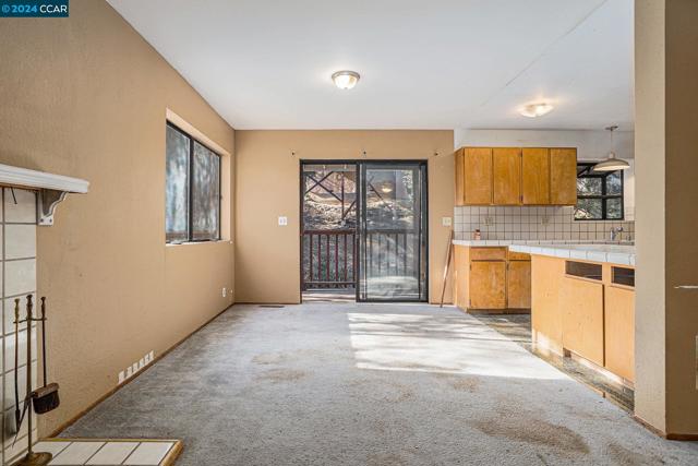 Image 5 of 30 For 5860 Leona St
