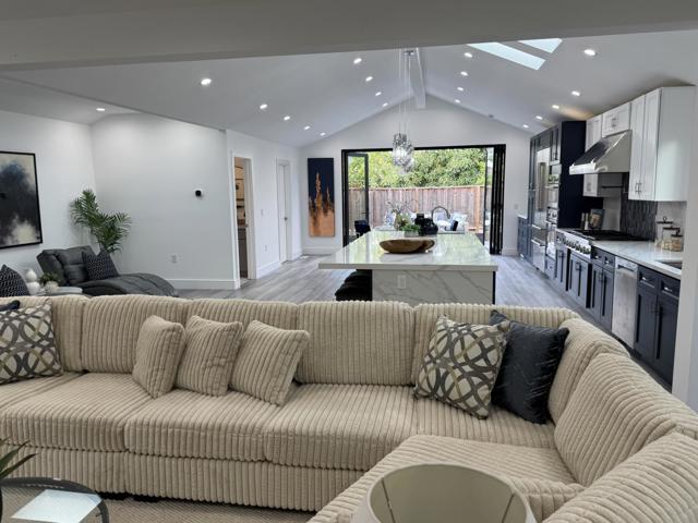 3211 Pentland Court, San Jose CA: https://media.crmls.org/mediaz/212b04c7-fde9-493f-a493-8e42a7579313.jpg