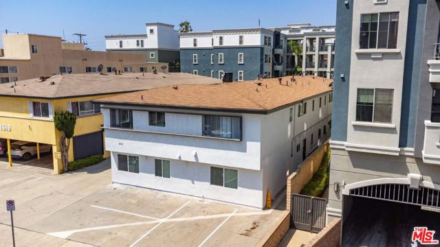 1611 Brockton Avenue, Los Angeles, California 90025, ,Multi-Family,For Sale,Brockton,25499931