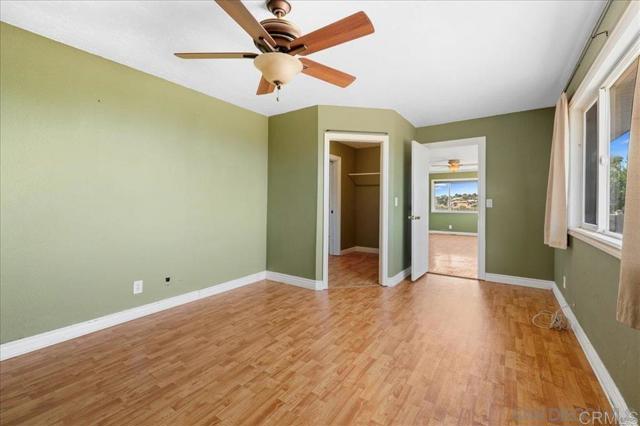 30727 Rolling Hills Drive, Valley Center CA: https://media.crmls.org/mediaz/212bd6a8-5281-4f9f-94b4-983fa224edf0.jpg