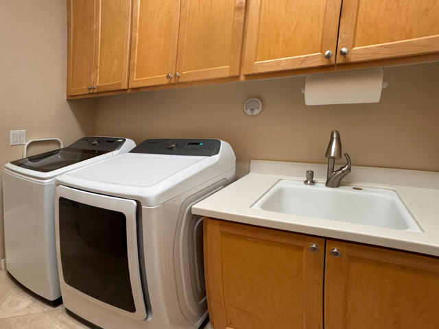 57 Laken Lane, Palm Desert CA: https://media.crmls.org/mediaz/212be2e6-0d76-4e27-a4bf-ba764dda1887.jpg