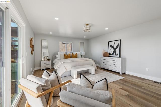 Image 28 of 54 For 7807 Outlook Ave