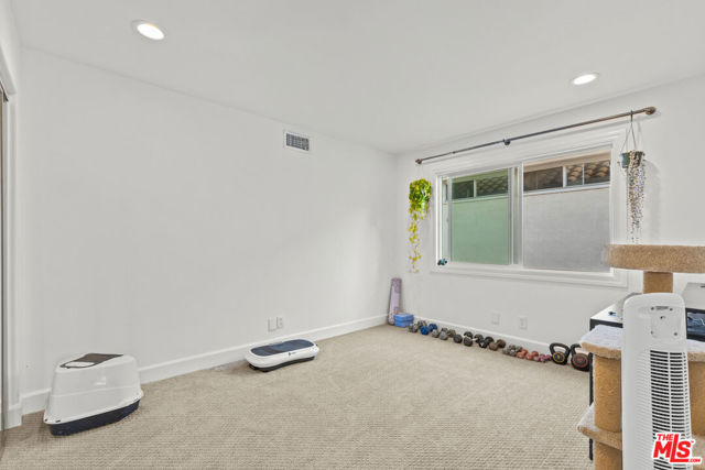 4370 Park Monte Nord, Calabasas CA: https://media.crmls.org/mediaz/212c8342-003b-442e-b7e2-9e6cf7e066c7.jpg