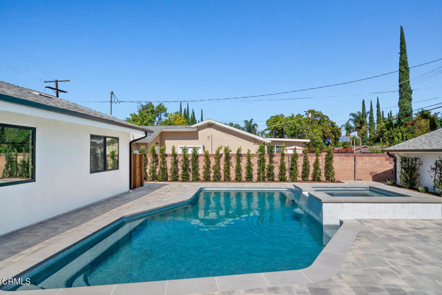 Detail Gallery Image 37 of 50 For 7932 Woodlake Ave, West Hills,  CA 91304 - 4 Beds | 3 Baths