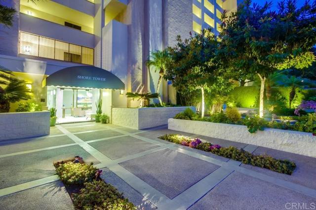 2500 Torrey Pines Rd, La Jolla CA: https://media.crmls.org/mediaz/212e6625-8505-4f0a-bb2b-3408bb0e8a0e.jpg