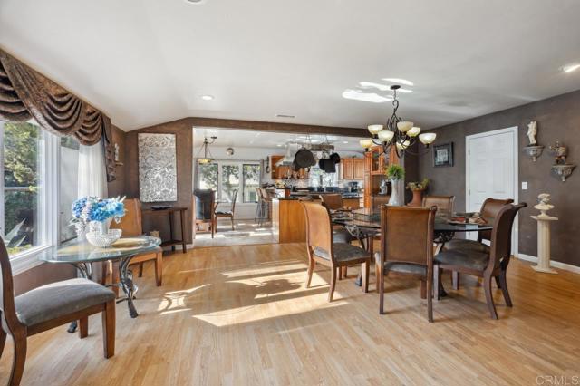 10880 Hess Drive, La Mesa CA: https://media.crmls.org/mediaz/212f8580-f5aa-43a3-9e44-fa2c22a03e12.jpg