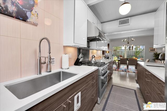 657 N Juanita Drive, Palm Springs, CA 92262