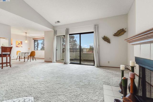 22135 Sevilla Rd, Hayward CA: https://media.crmls.org/mediaz/21309801-d85e-48f9-9d5c-e76e2838b59c.jpg