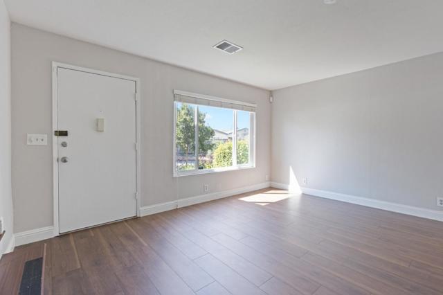 1810 Queen Victoria Way, San Jose CA: https://media.crmls.org/mediaz/21312d49-9465-40e8-9a37-a3980ce6eace.jpg