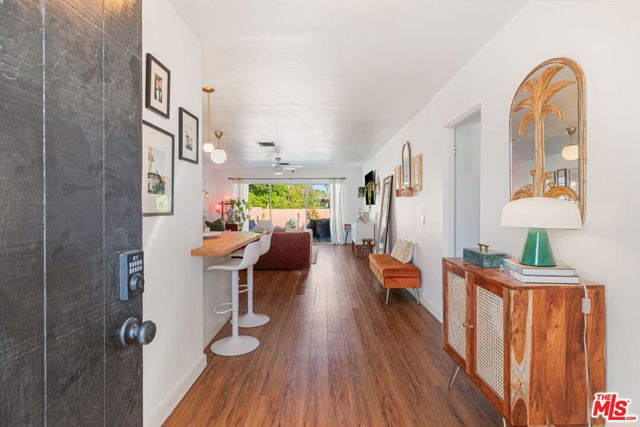 74060 Setting Sun Trail, Palm Desert CA: https://media.crmls.org/mediaz/21319d8c-1386-434f-a4c9-c1e9f40ce334.jpg