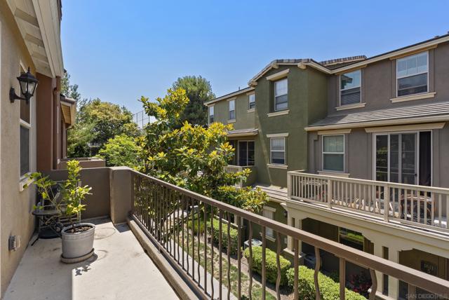 1824 Peach Ct, Chula Vista CA: https://media.crmls.org/mediaz/213207ec-ada0-4621-a9f4-f80961e25a48.jpg