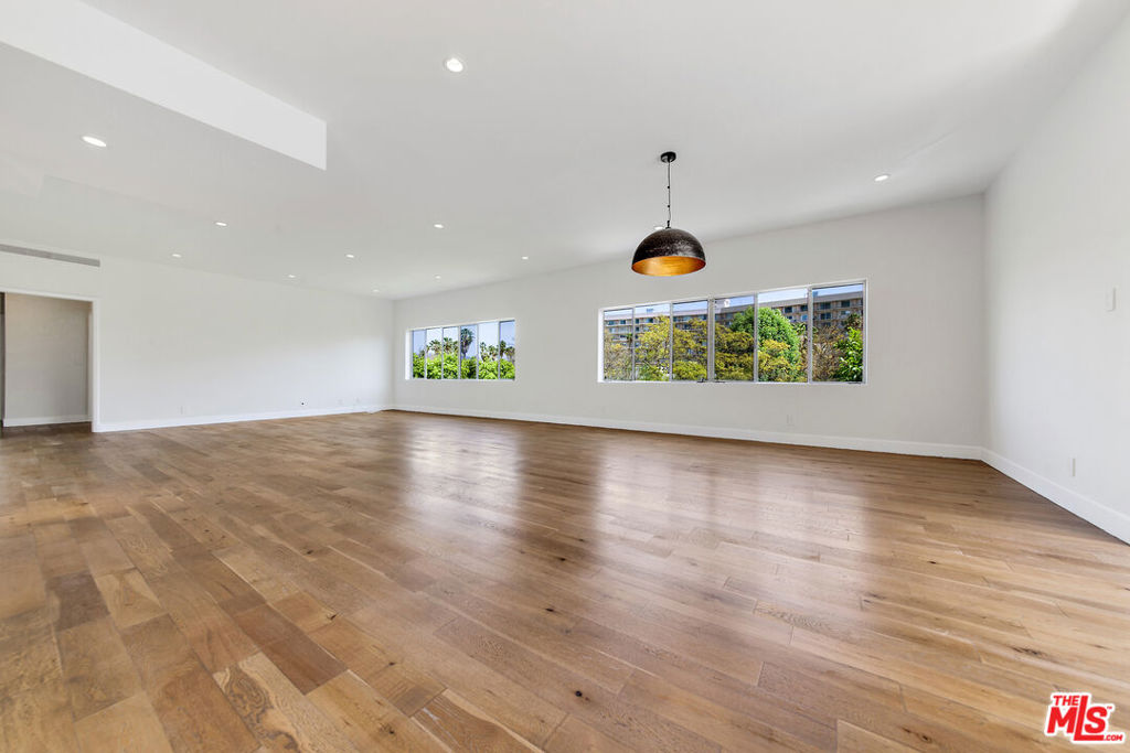 MLS #26862539 image #2