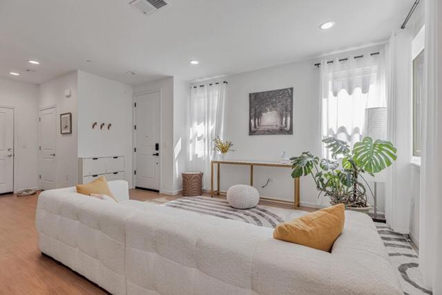 5565 Holly Bay Avenue, Dublin CA: https://media.crmls.org/mediaz/213317eb-ee98-41ba-841b-7c4b2479fc23.jpg