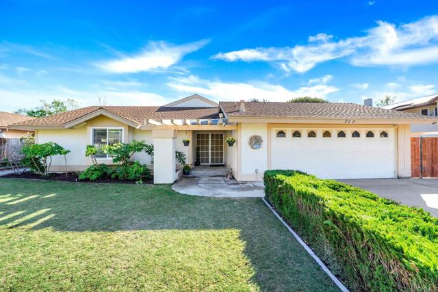 Detail Gallery Image 1 of 1 For 759 Lazy Circle Dr, Vista,  CA 92081 - 3 Beds | 2/1 Baths