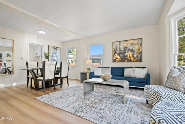 Detail Gallery Image 2 of 19 For 3178 Chestnut Ave, Long Beach,  CA 90806 - 3 Beds | 2 Baths