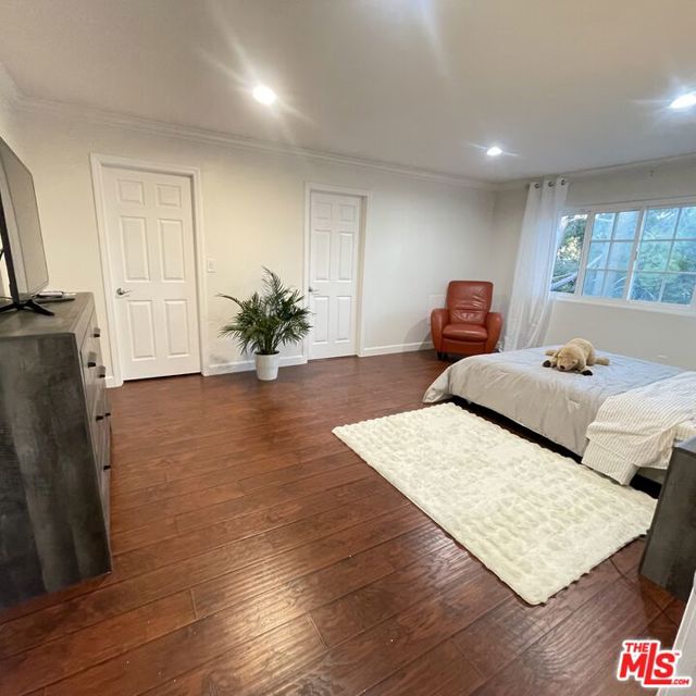11158 Newcastle Avenue, Granada Hills CA: https://media.crmls.org/mediaz/21357090-316c-4a87-934a-efa027b8ca66.jpg