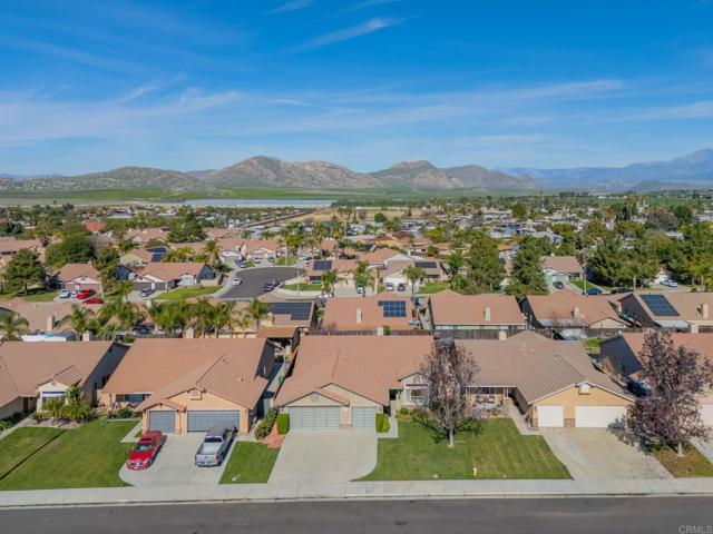 Detail Gallery Image 3 of 42 For 22929 via Santana, Nuevo,  CA 92567 - 4 Beds | 2 Baths