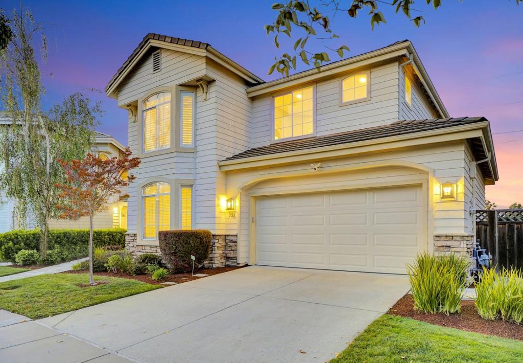 998 Governors Bay Drive