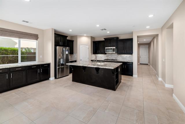 Detail Gallery Image 19 of 51 For 3722 Bergen Peak Pl, Carlsbad,  CA 92010 - 3 Beds | 2/1 Baths