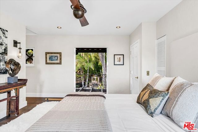 2276 La Granada Drive, Los Angeles CA: https://media.crmls.org/mediaz/2136f4a8-a756-4869-a419-fc292d5d7200.jpg