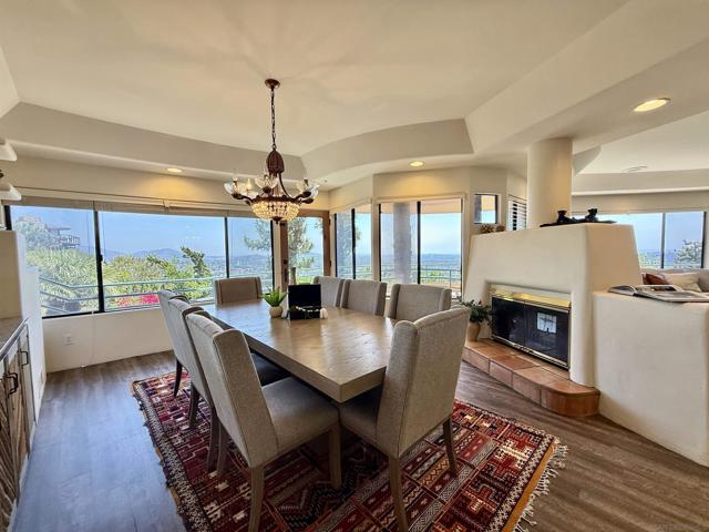 9918 Heavenly Way, La Mesa CA: https://media.crmls.org/mediaz/2136fb1a-f45d-4c2b-bed2-46483a4296bf.jpg