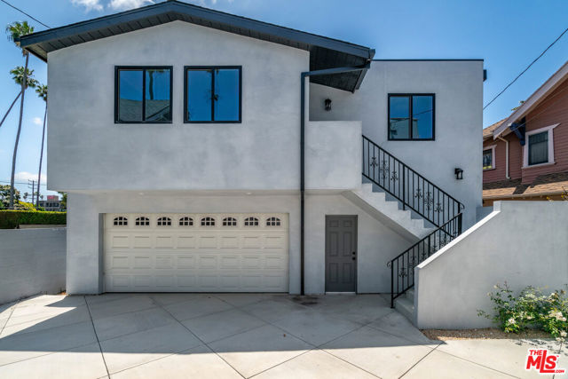 4308 Victoria Park Drive, Los Angeles CA: https://media.crmls.org/mediaz/2137fda6-c3c8-4c25-b428-c990d93dc131.jpg