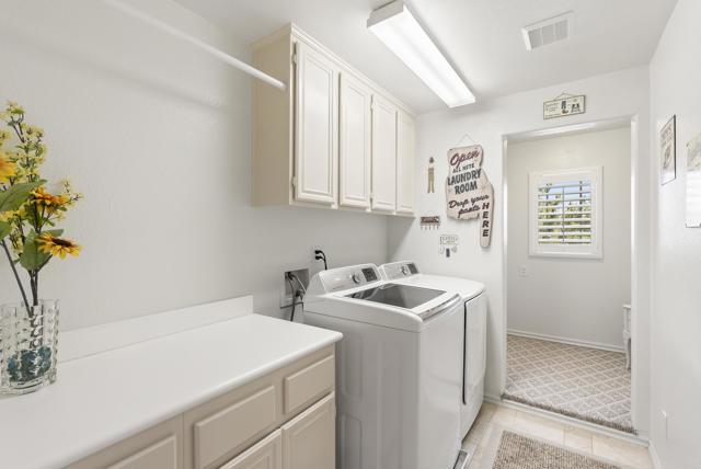 1222 N Creekside Drive, Chula Vista CA: https://media.crmls.org/mediaz/213873a3-b424-4140-b8f5-d71d89b01b50.jpg