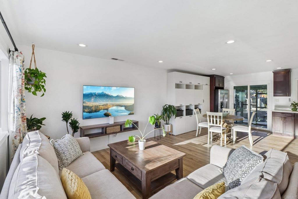 2852 Yvonne St - photo 5