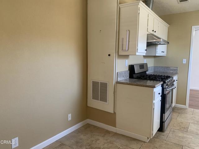 Detail Gallery Image 11 of 30 For 938 Ford St, Corona,  CA 92879 - 3 Beds | 2 Baths