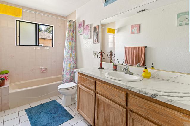 Detail Gallery Image 15 of 22 For 639 Starstone Dr, San Marcos,  CA 92078 - 3 Beds | 2 Baths