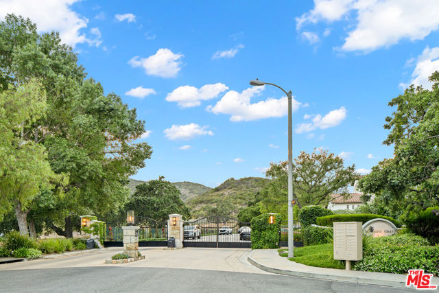 1772 Tamarack Street, Westlake Village CA: https://media.crmls.org/mediaz/213af724-0844-4021-b640-10cb3a62fa1f.jpg