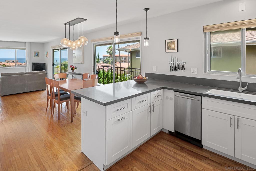 5353 La Jolla Blvd - photo 20