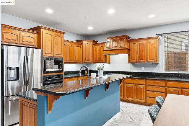 3551 Keystone Loop, Discovery Bay CA: https://media.crmls.org/mediaz/213c083e-e251-40f9-b972-6db1a8b835c9.jpg