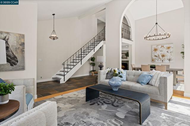 1092 Hillendale Ct, Walnut Creek CA: https://media.crmls.org/mediaz/213c8622-5956-4237-bf23-1ea0c0c0fa27.jpg