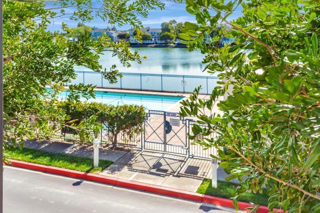 701 Baltic Circle, Redwood City CA: https://media.crmls.org/mediaz/213d2e01-c268-4d46-b356-1564c59517ee.jpg